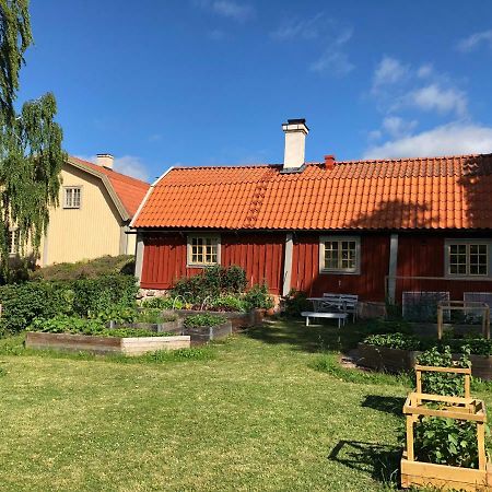 Old Wing Villa Enköping Kültér fotó