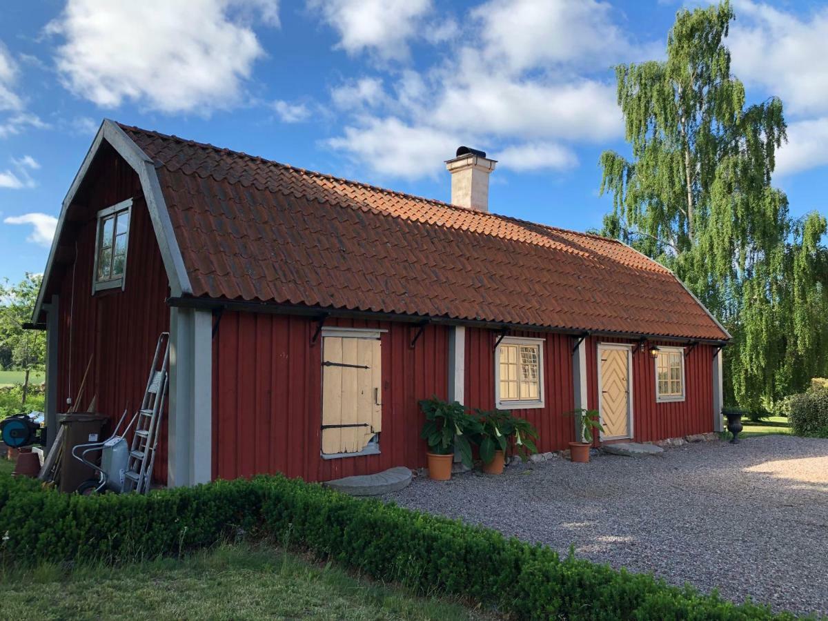 Old Wing Villa Enköping Kültér fotó
